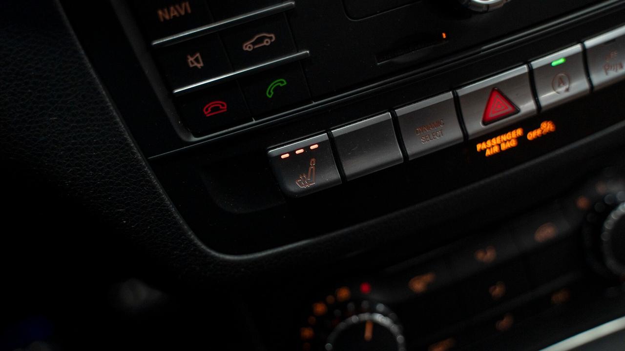 Mercedes-benz B 200 D PREMIUM PLUS AMG TETTO PACK LUCI PELLE XENO NAVI