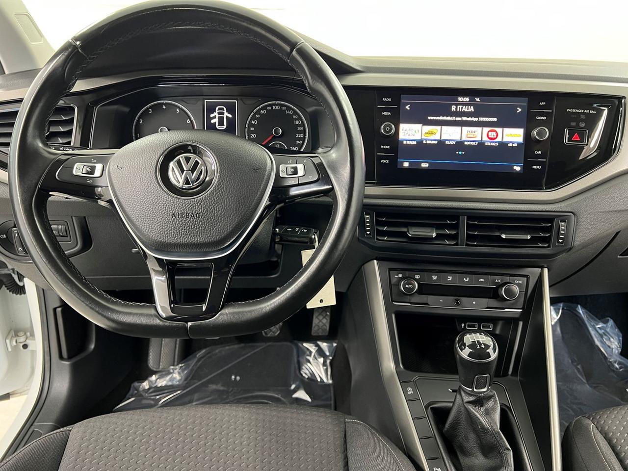 VOLKSWAGEN Polo VI 2017 Polo 5p 1.0 mpi Comfortline 75cv