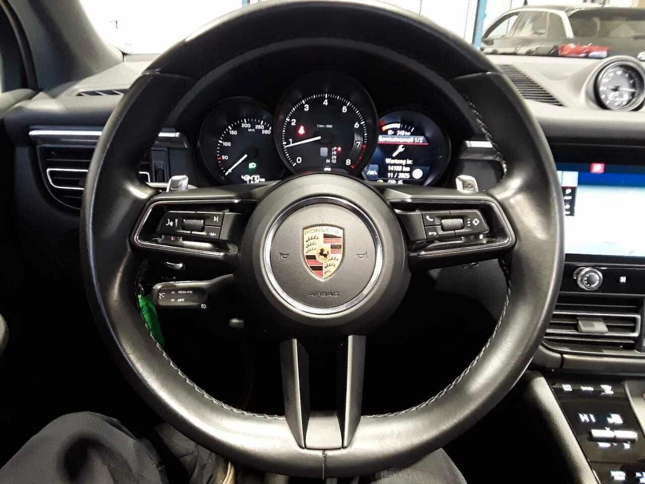 Porsche Macan 2.0 265cv TETTO PANORAMICO / RUOTE 21 / TELECAMERA / APPLE CARPLAY