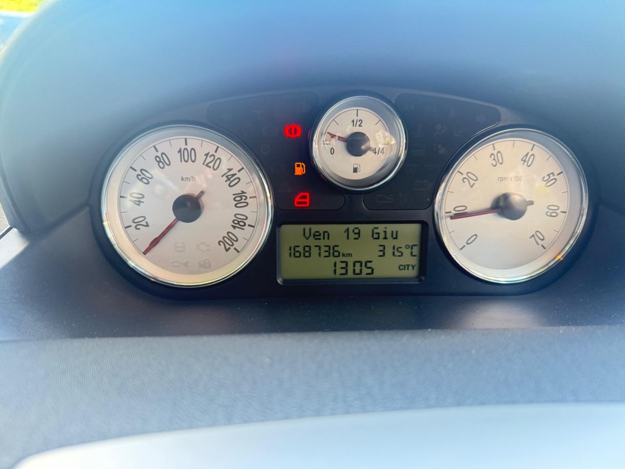 Lancia Ypsilon 1.3 MJT 75 CV Oro