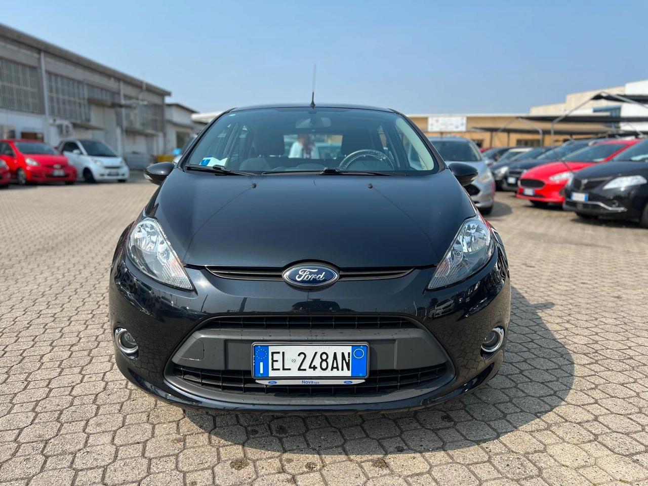 Ford Fiesta Ikon 1.4 TDCi 70CV 5p. Business