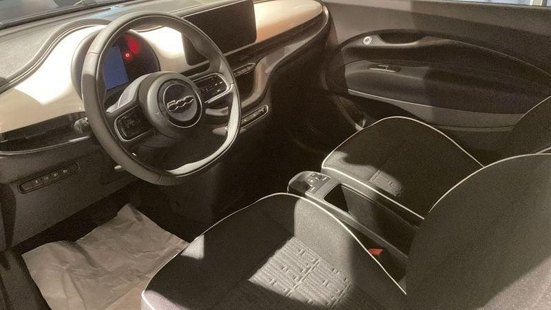 FIAT 500 500e Berlina 42 kWh