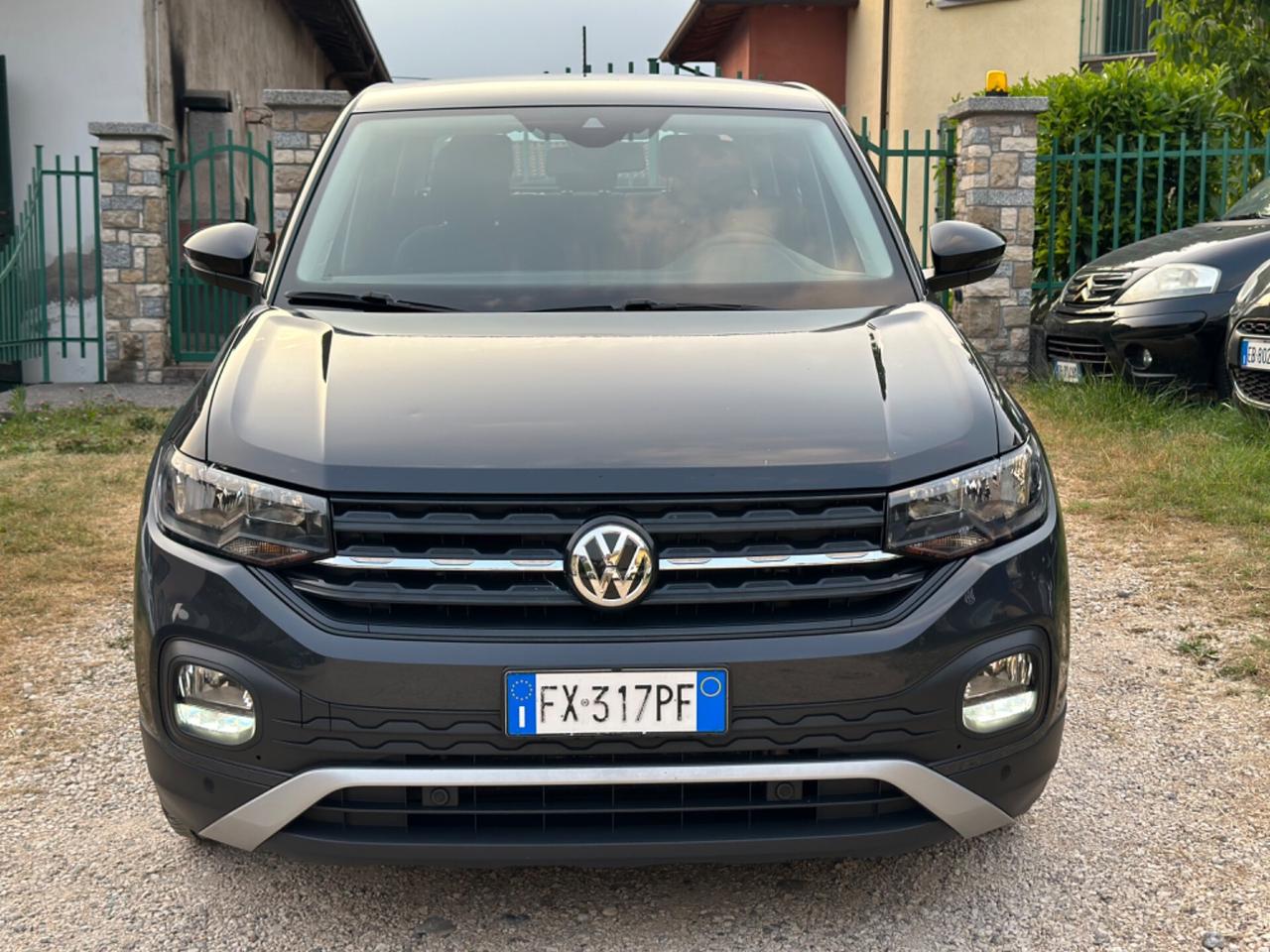 Volkswagen T-CROSS 1.6 TDI STYLE EURO6B LANEASS FRONTASS