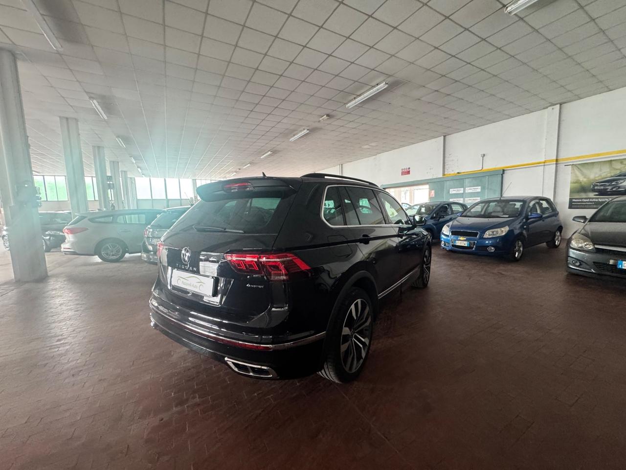 Volkswagen Tiguan 2.0 TDI 200 CV SCR DSG 4MOTION R-Line