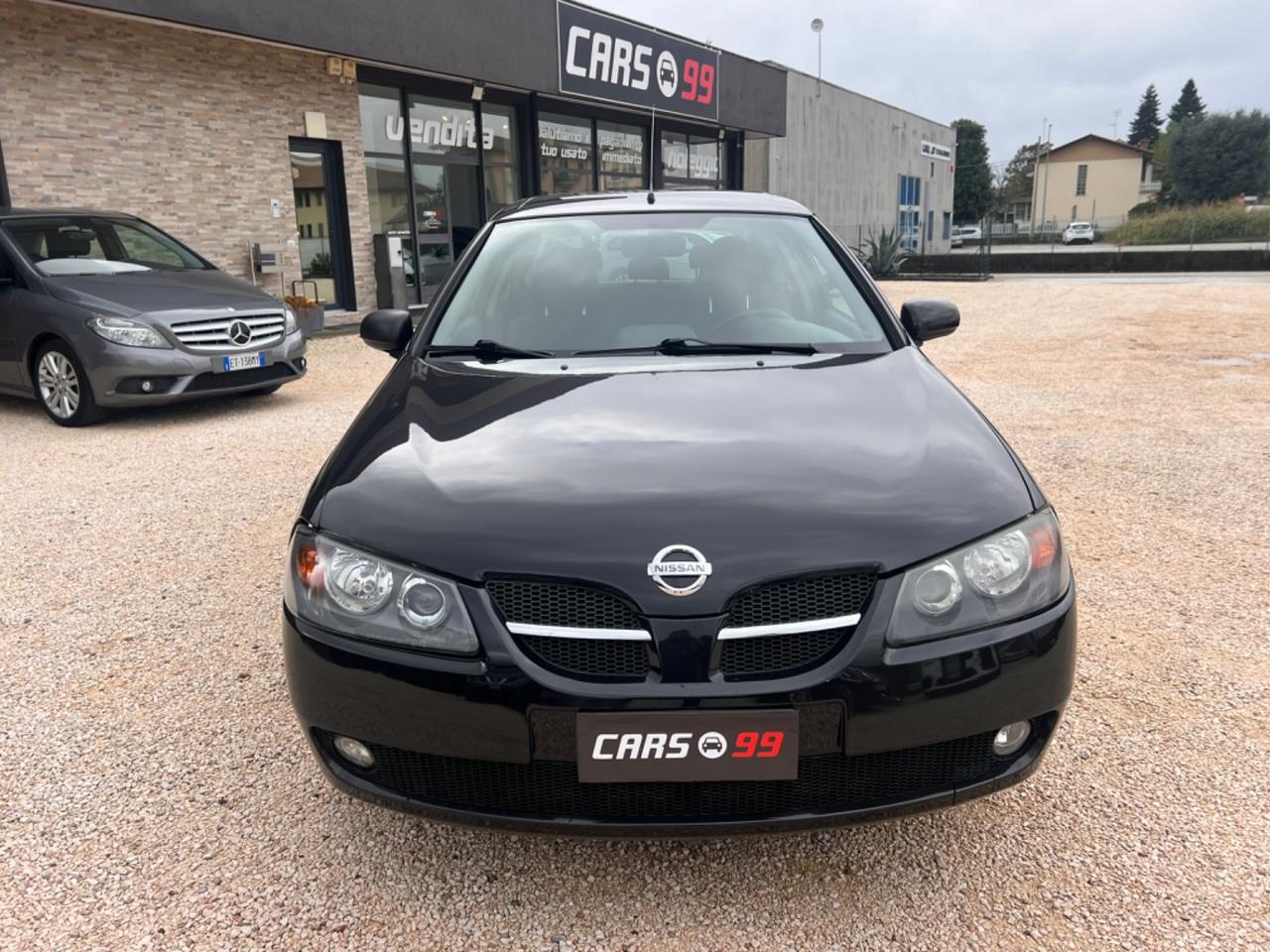 Nissan Almera Tino Almera 1.5 16V cat 3 porte Visia