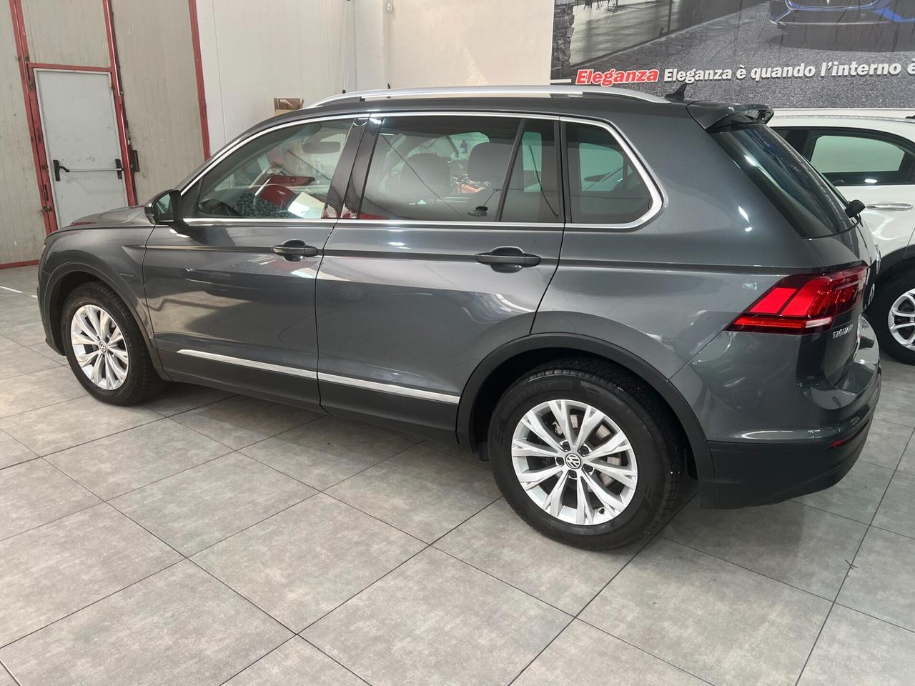 Volkswagen Tiguan 1.6 116 CV - Business BlueMotion Technology - 2019