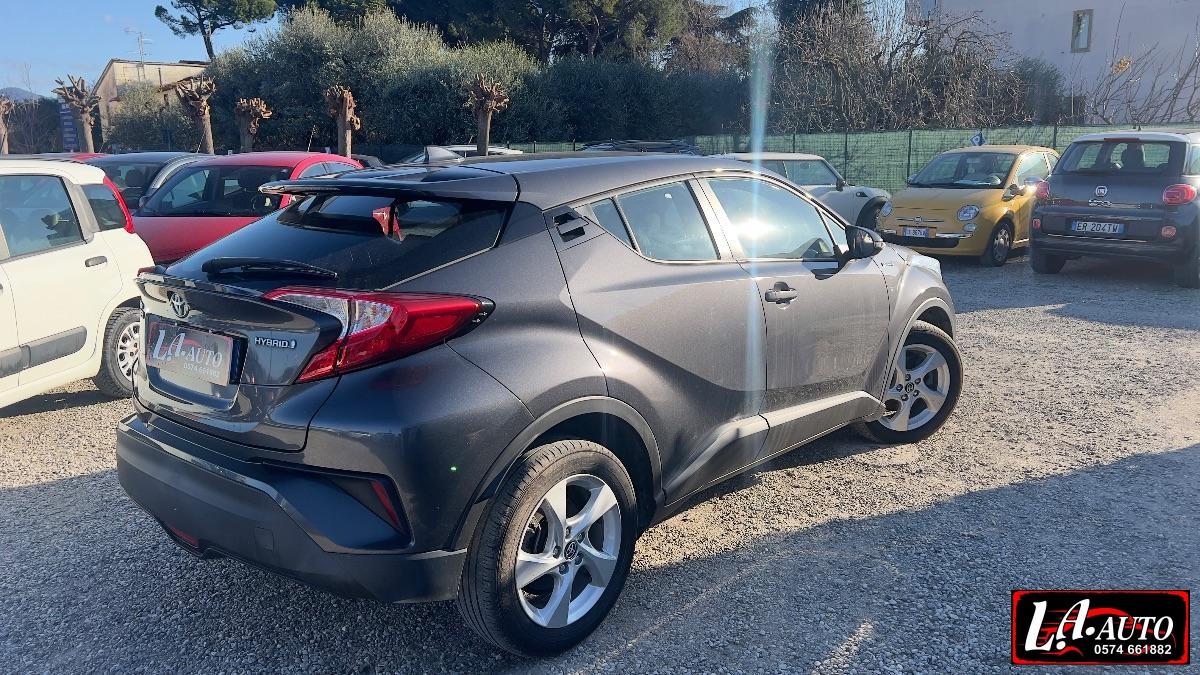 TOYOTA - C-HR 1.8h Business 2wd e-cvt