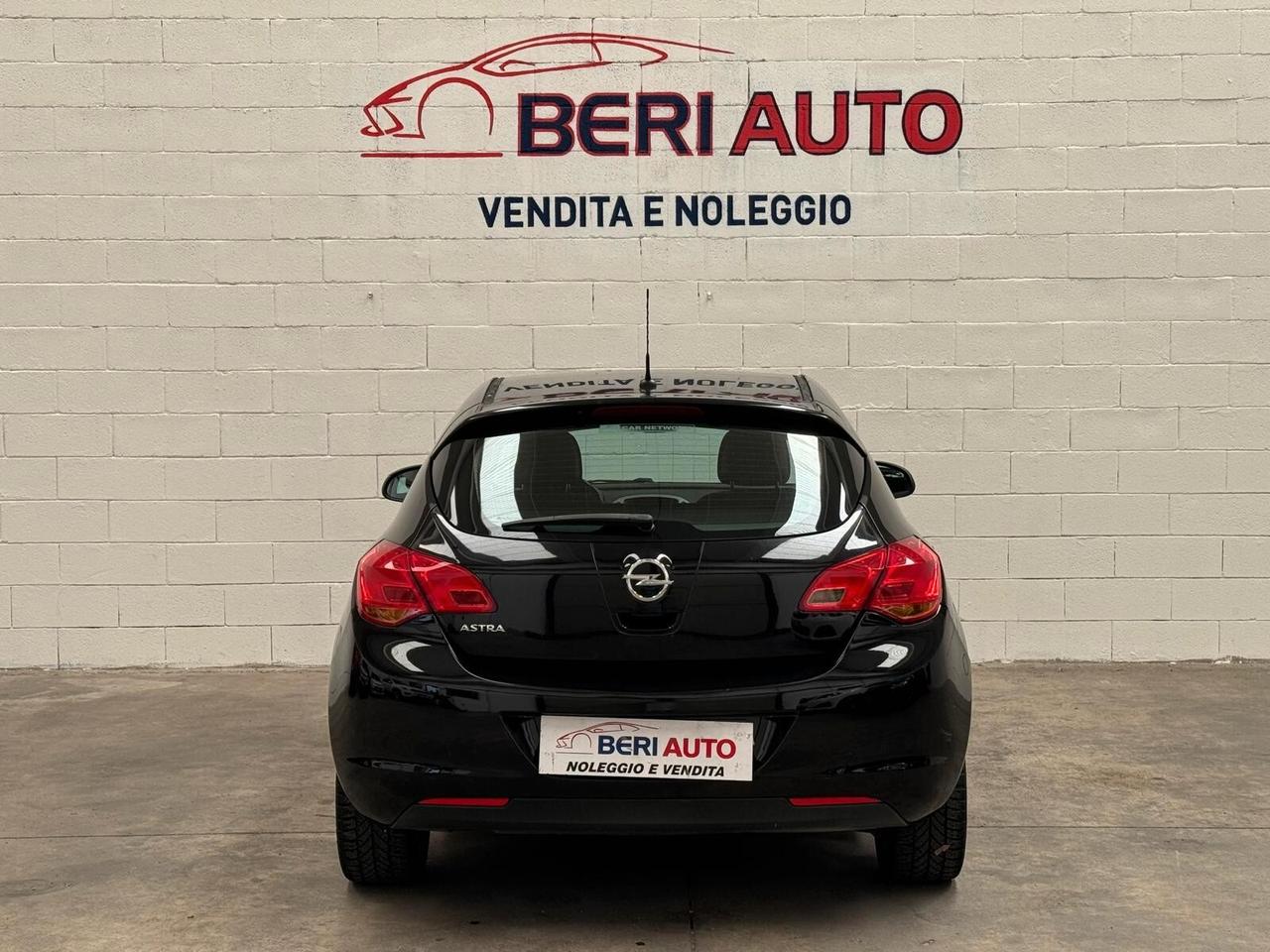 Opel Astra 5 porte Elective