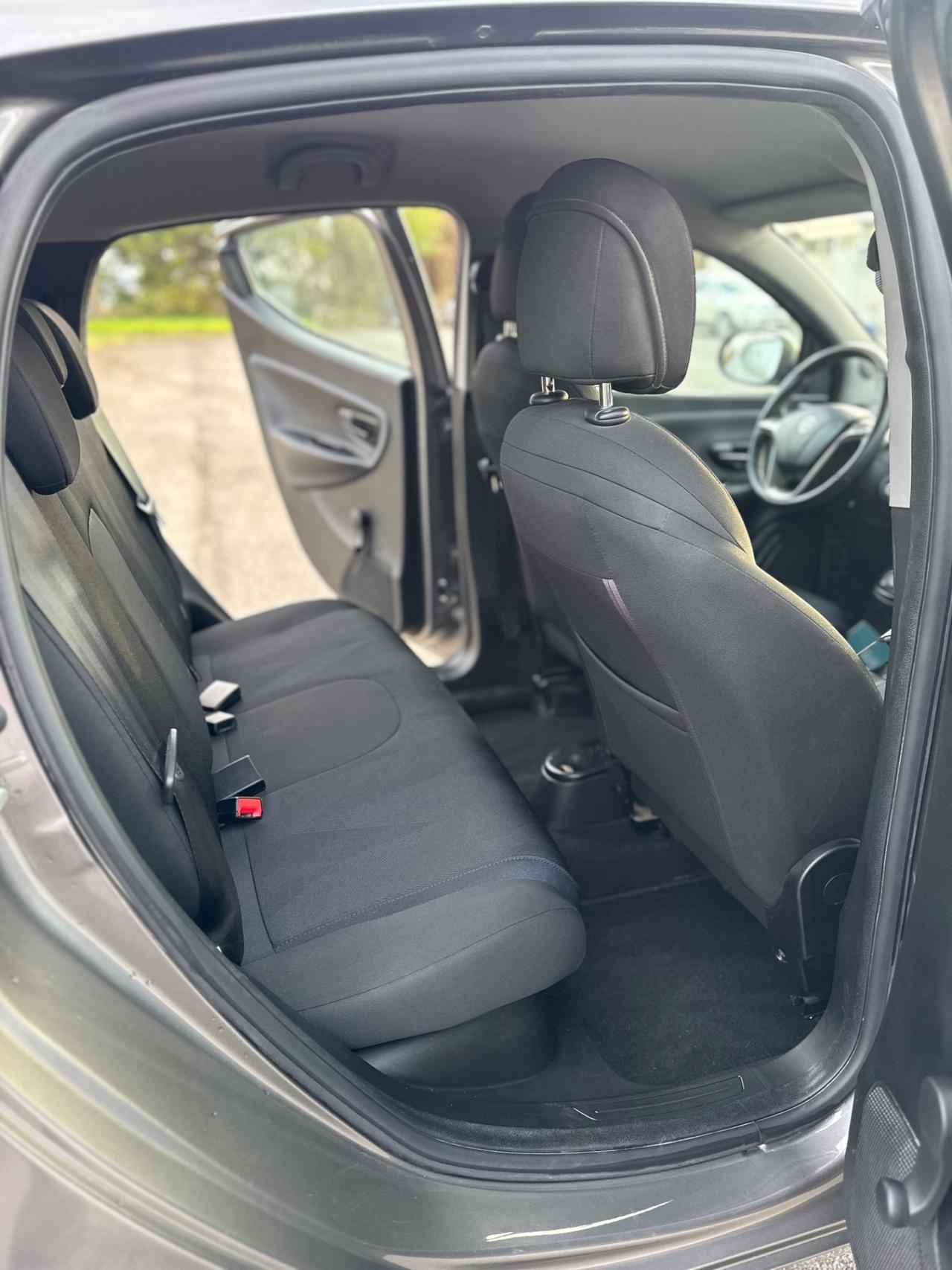 Lancia Ypsilon 1.2 69 CV 5 porte GPL Ecochic Gold