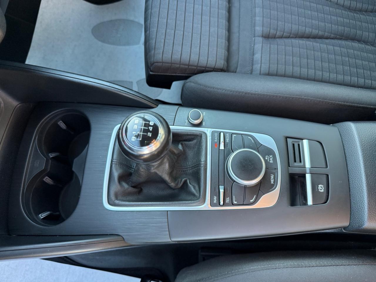 Audi A3 1.6 TDI Design 3 PORTE EURO6