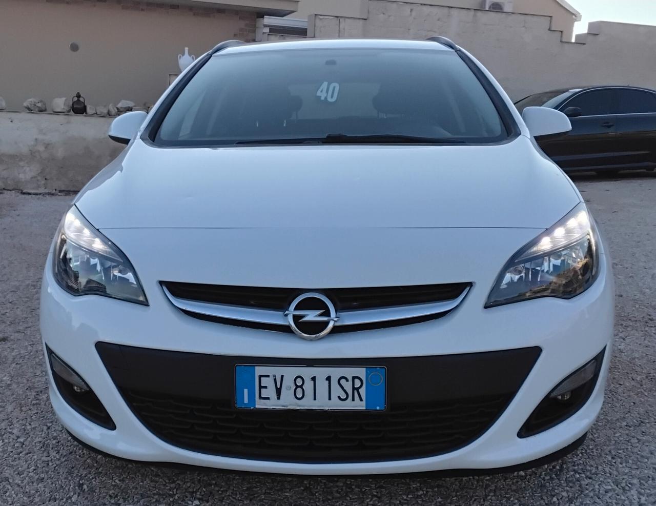 Opel Astra 1.4 Turbo 140CV Sports Tourer GPL Tech Cosmo