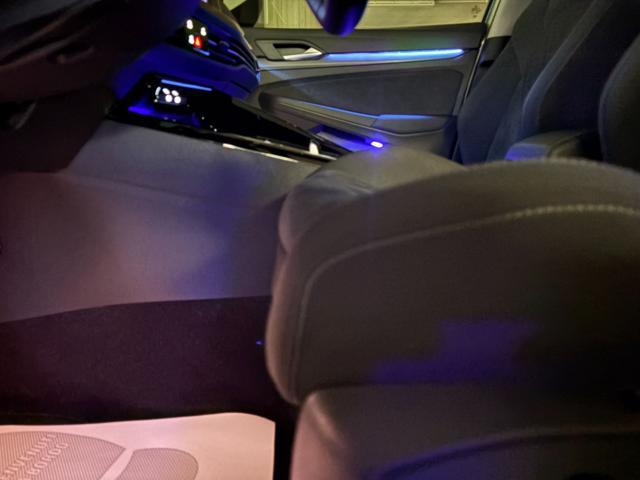 VOLKSWAGEN Golf 2.0 TDI DSG SCR Sport FARI FULL LED-LUCI AMBIENTE