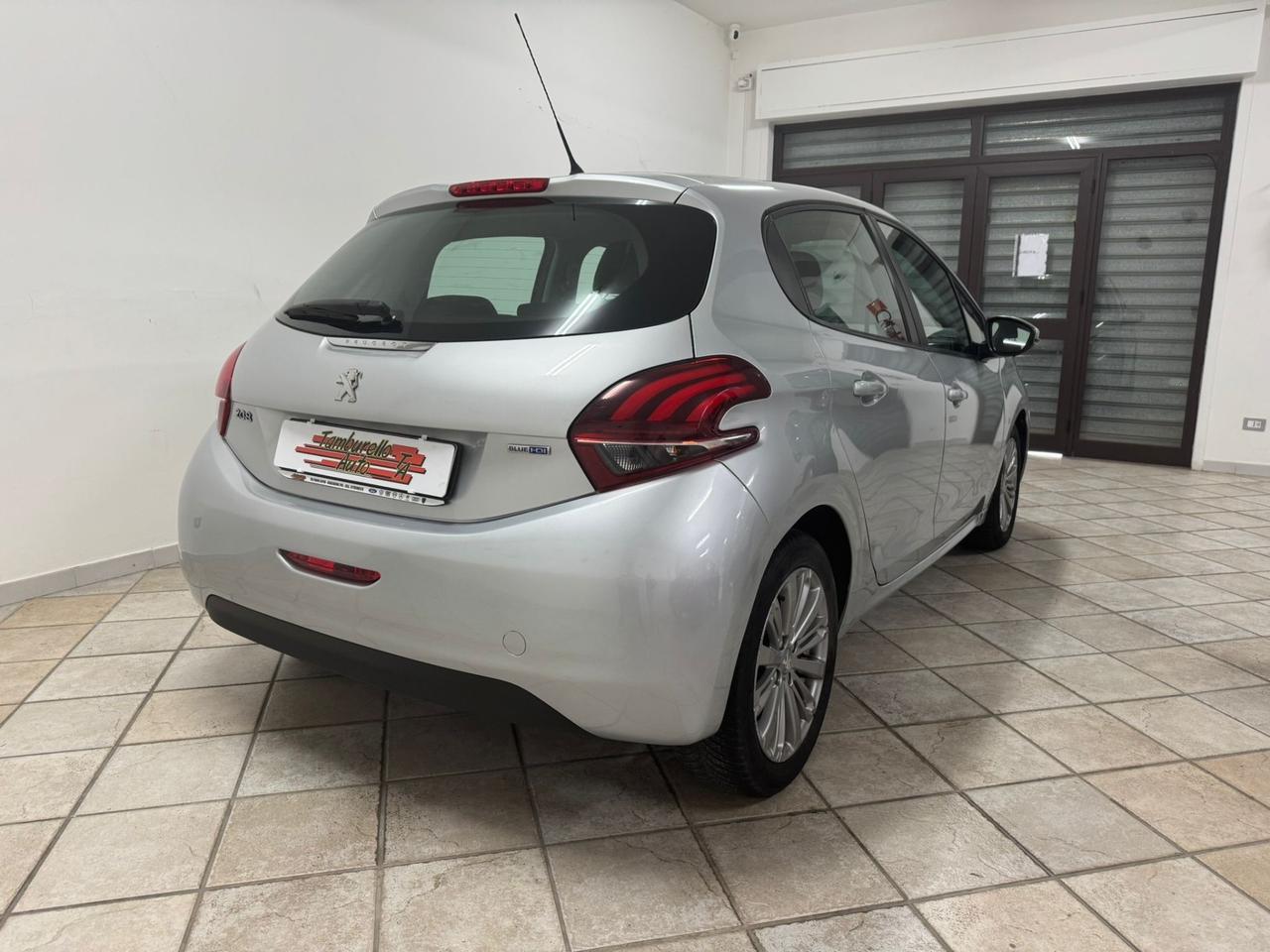PEUGEOT 208 1.6 BlueHDi (75) Allure 2016