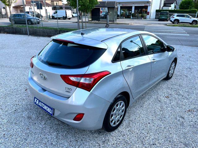 HYUNDAI i30 1.6 CRDi 5p. Comfort A/T