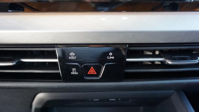 VOLKSWAGEN Golf 1.0 eTSI EVO DSG Life