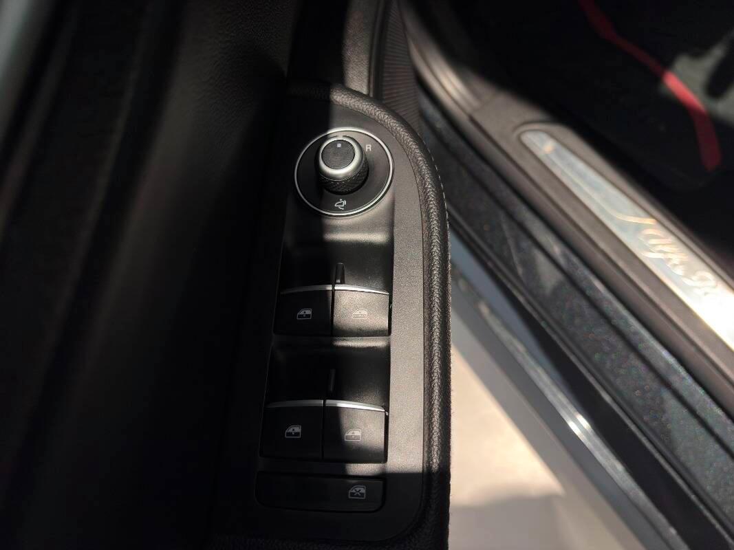 Alfa Romeo Giulia 2.2 t Super 180cv
