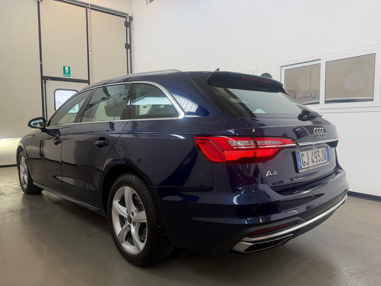 Audi A4 Avant 35 TDI/163 CV S tronic Business Advanced