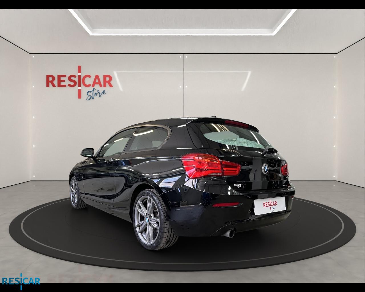 BMW 118i Advantage 3p IDONEA NEOPATENTATO