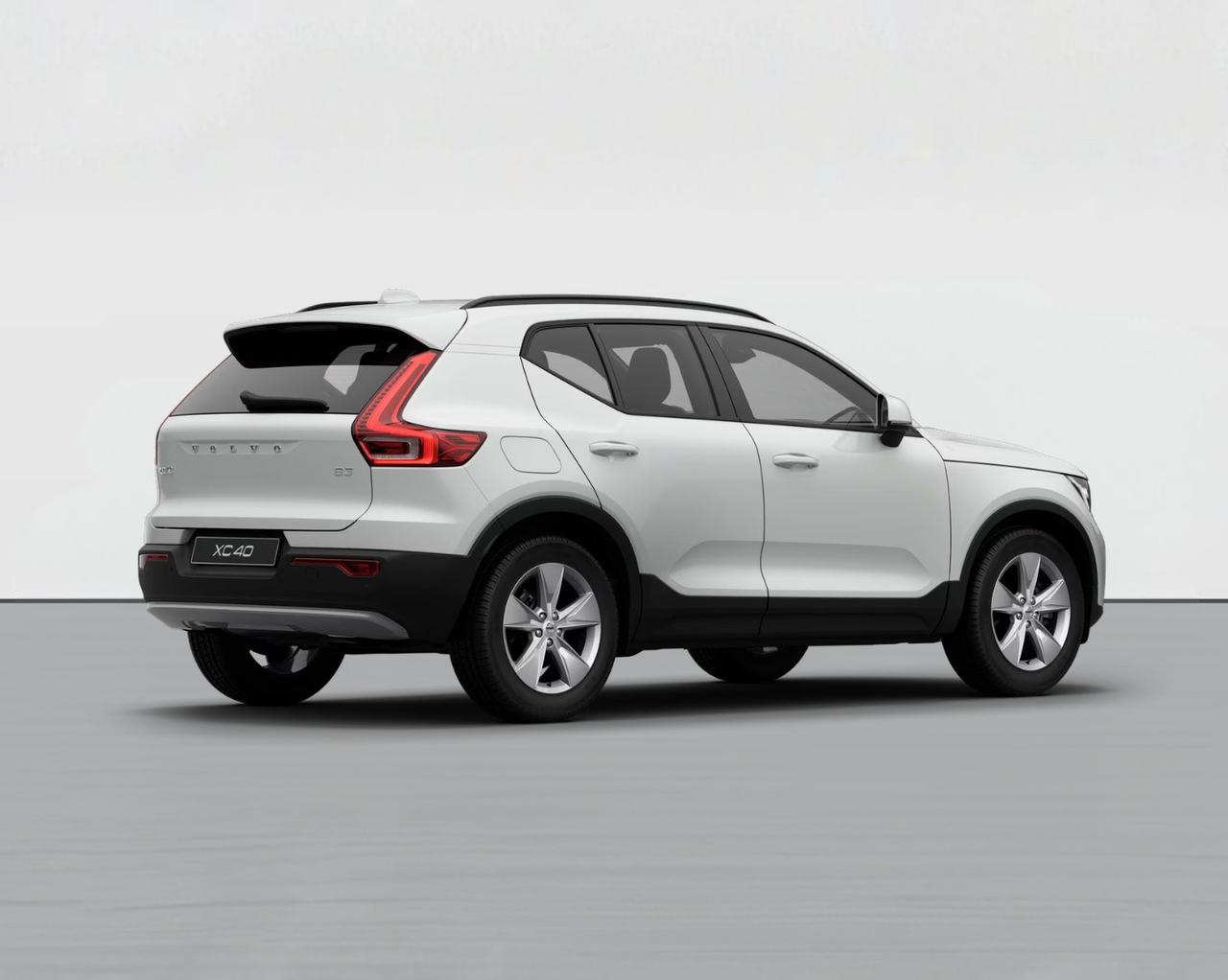 VOLVO XC40 CORE B3 AUTO PREZZO PROMO FINO A FINE MESE