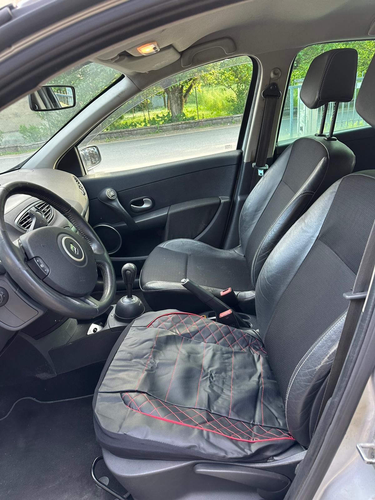 Renault Clio 5 Porte Clio 5p 1.5 dci AUTOMATICO OK NEOPATENTATO