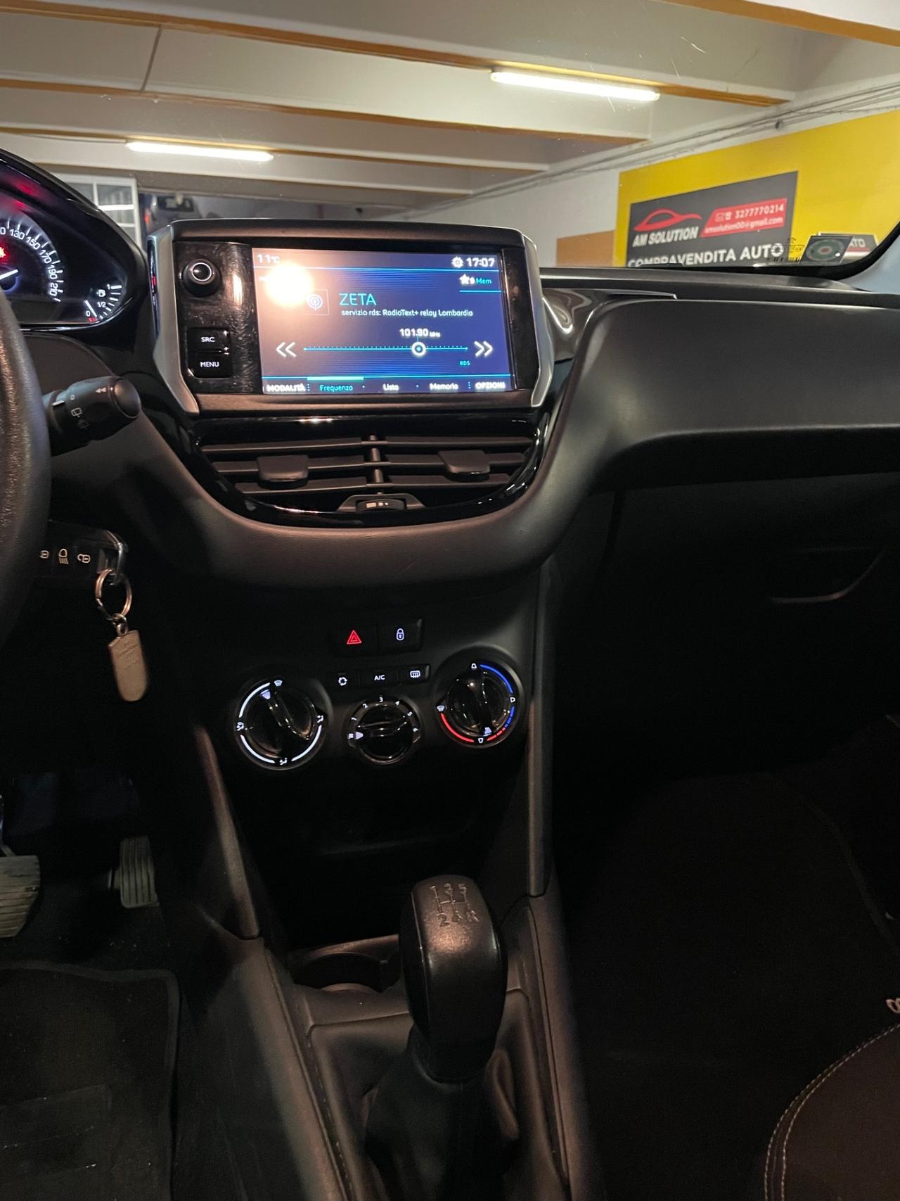 Peugeot 208 1.0 Neopatentati Euro 6