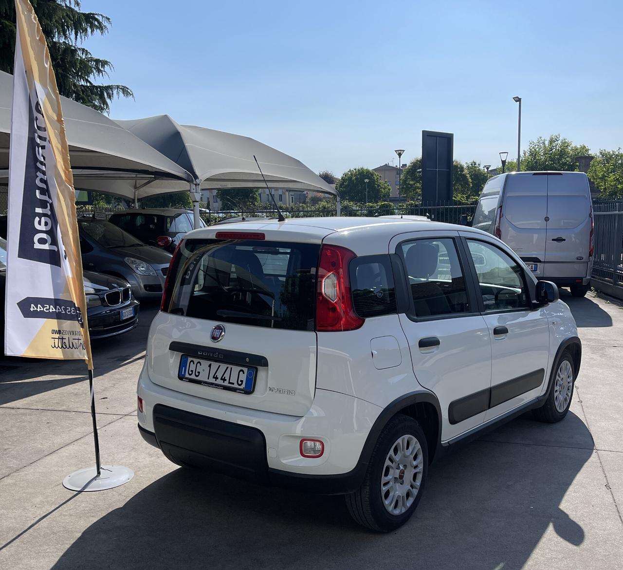 Fiat Panda 1.0 Hybrid Street Van 4 posti