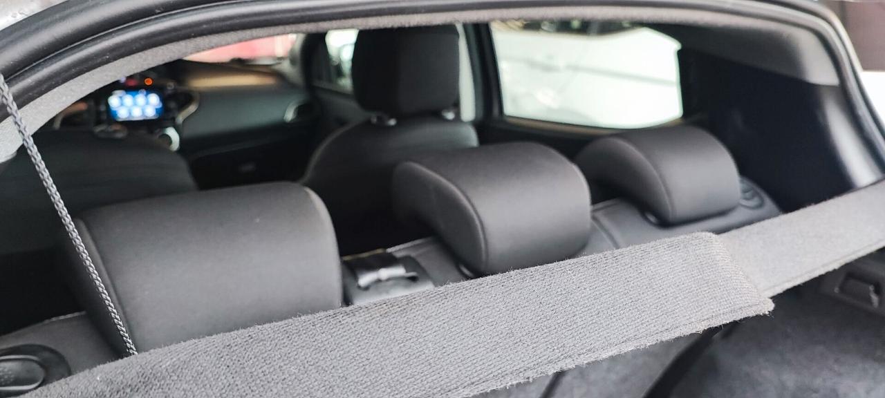 Lancia Ypsilon 1.0 5 porte Hybrid Gold 2023