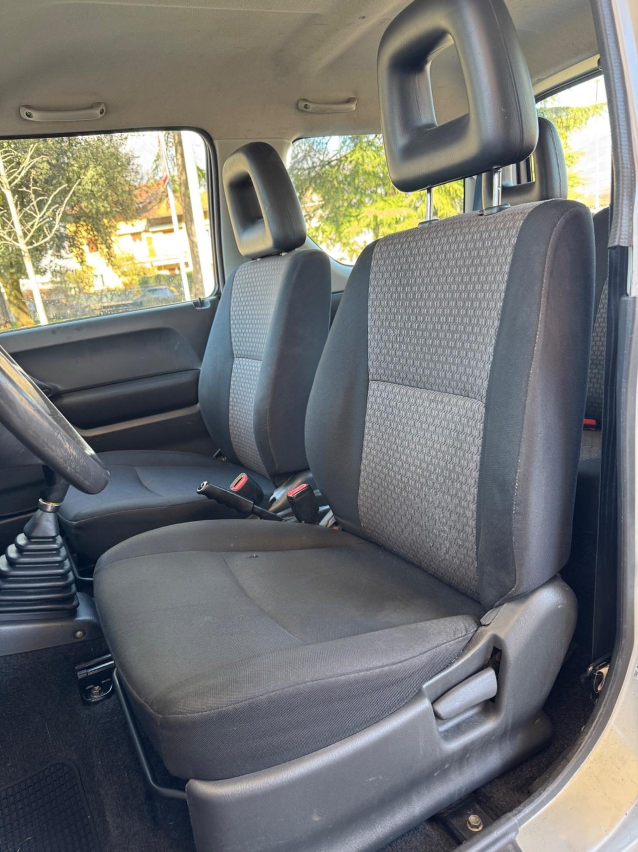 Suzuki Jimny 1.3i 16V cat 4WD JLX