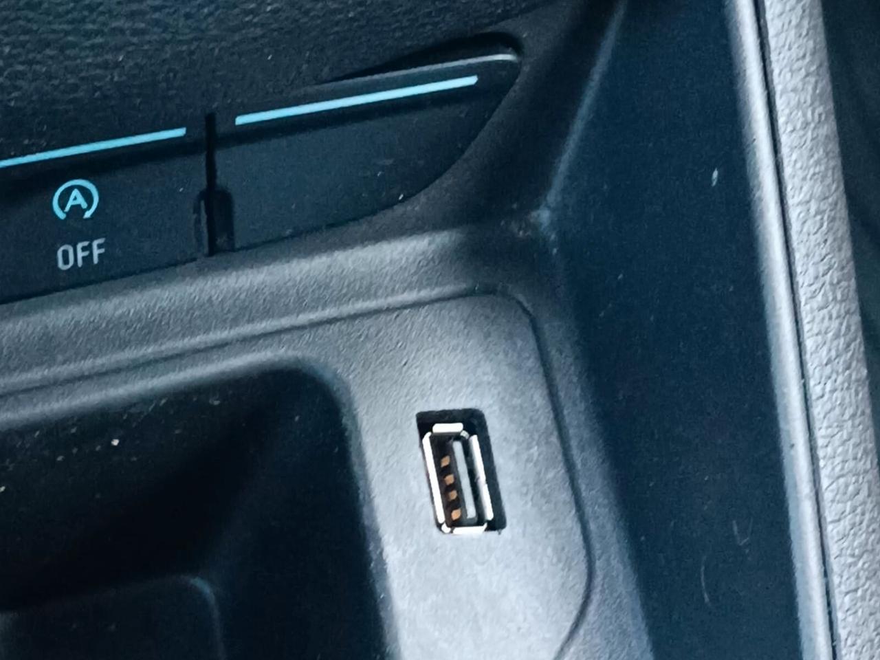 Ford Transit Courier 1.5 TDCi 75CV Van Trend