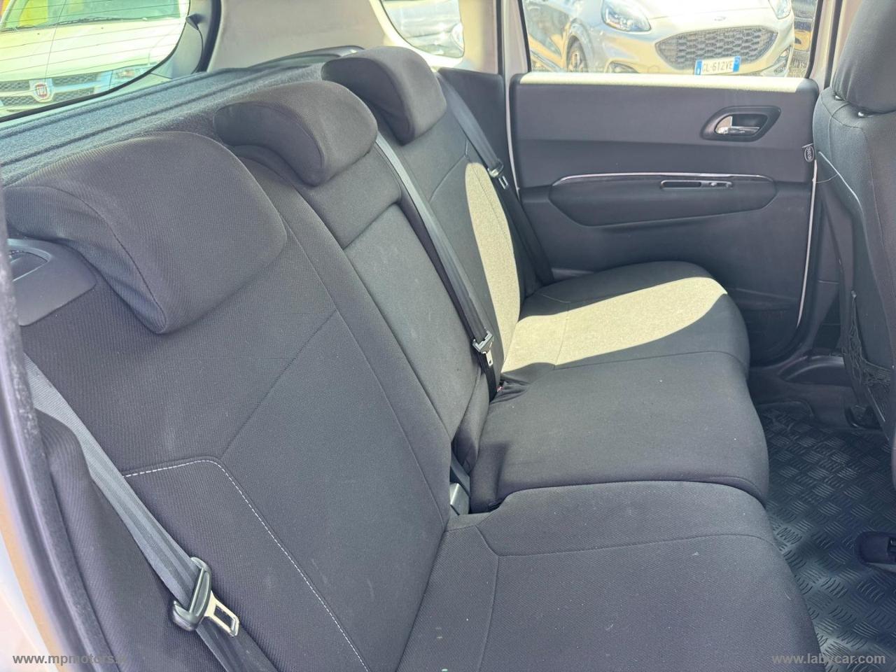 PEUGEOT 3008 BUSINESS 1.6 HDi 110CV