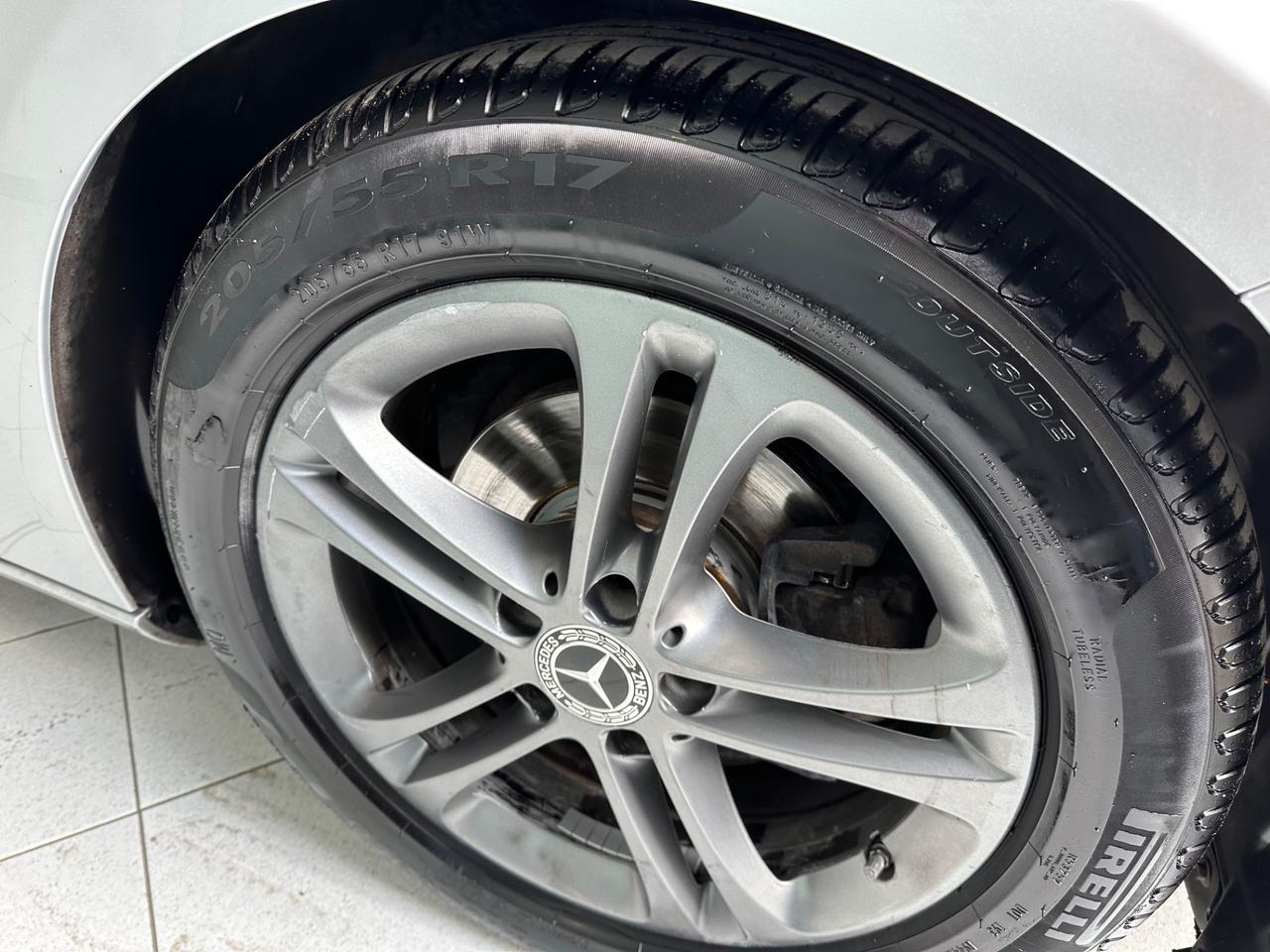 Mercedes-benz A 180 d Automatic Business