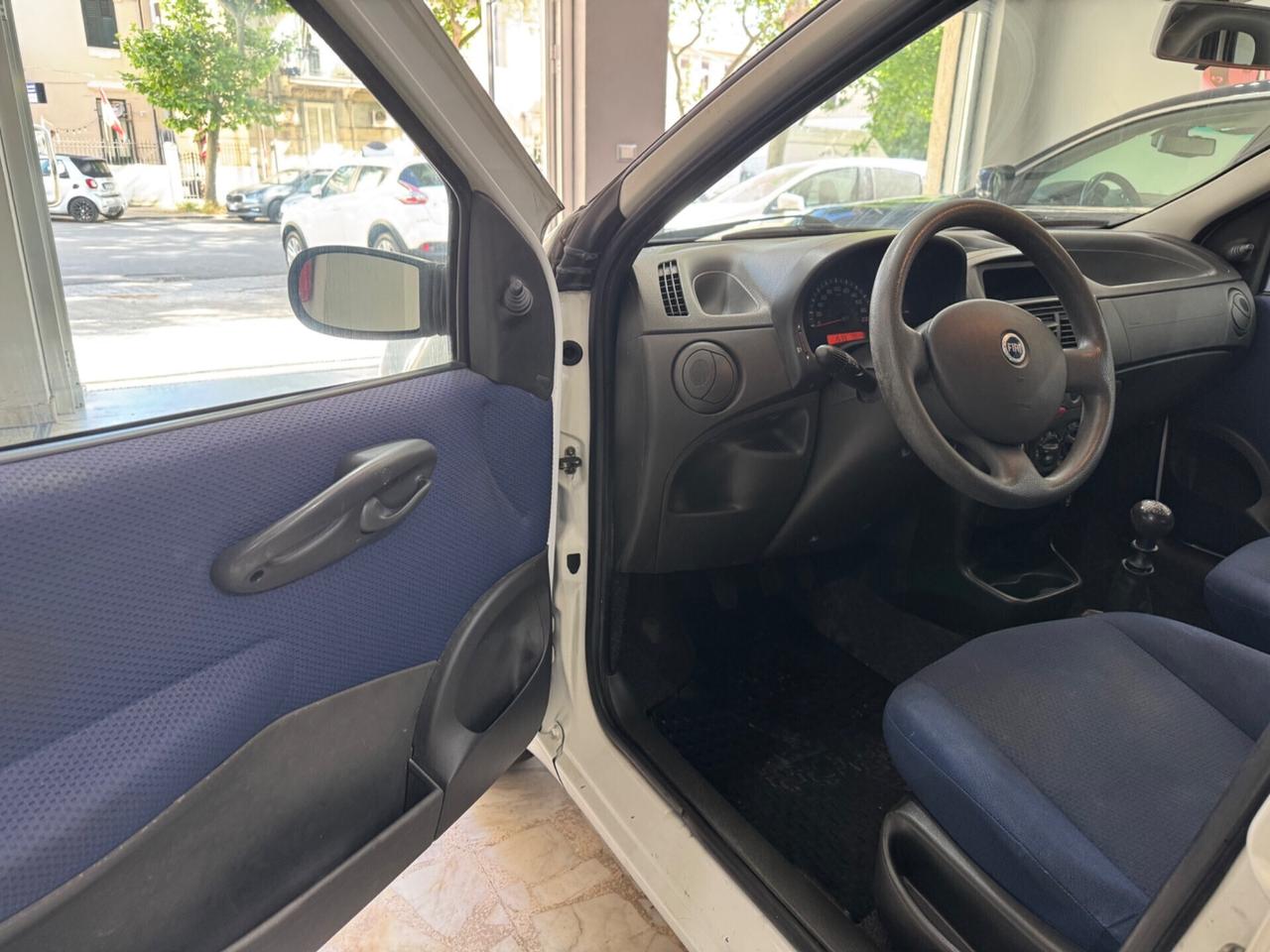 Fiat Punto 1.2i cat 5 porte EL