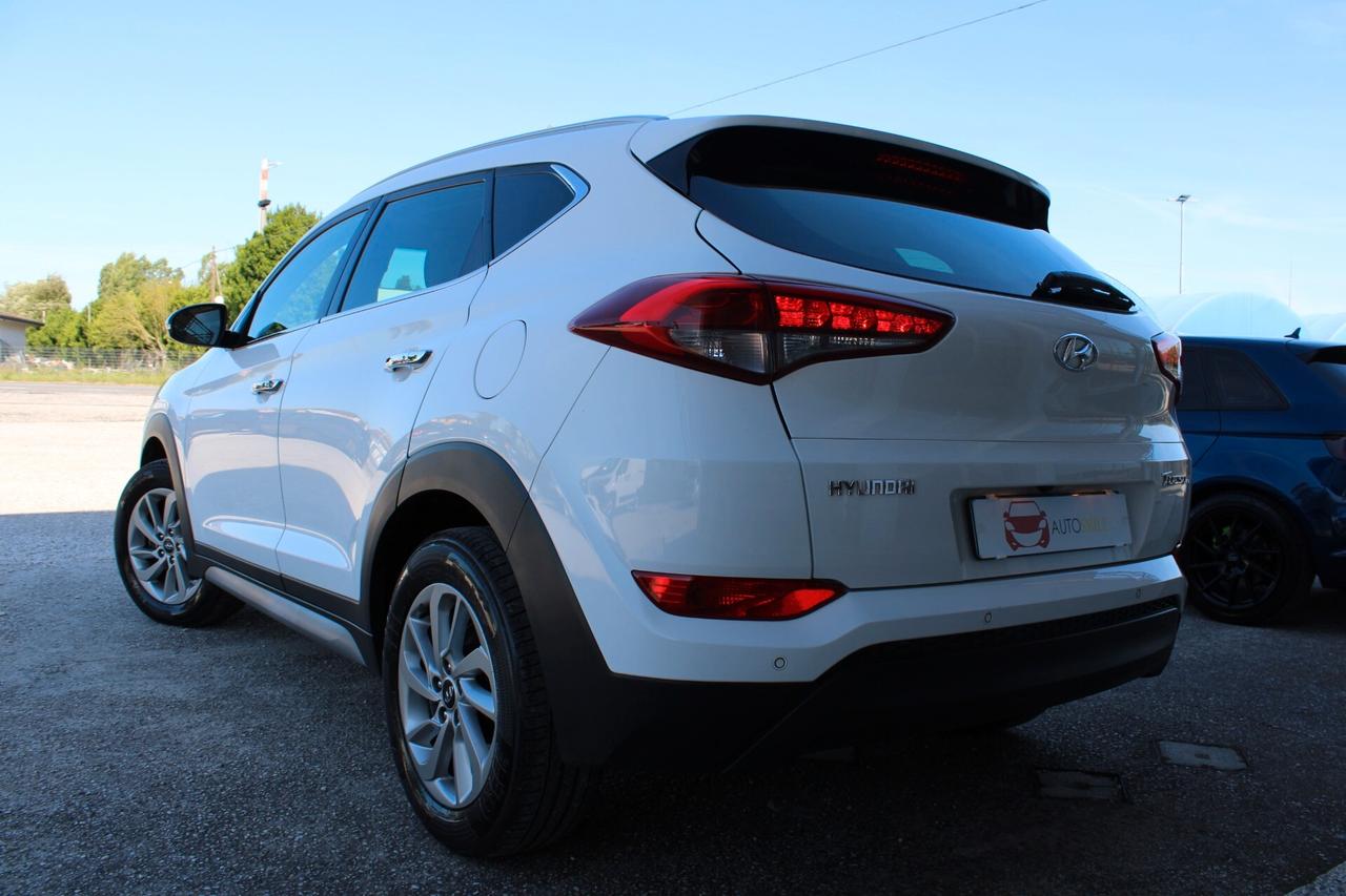 Hyundai Tucson 1.7 crdi Xpossible 2wd 115cv SEDILI RISCALDATI