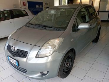 Toyota Yaris 1.3 5 porte Luna