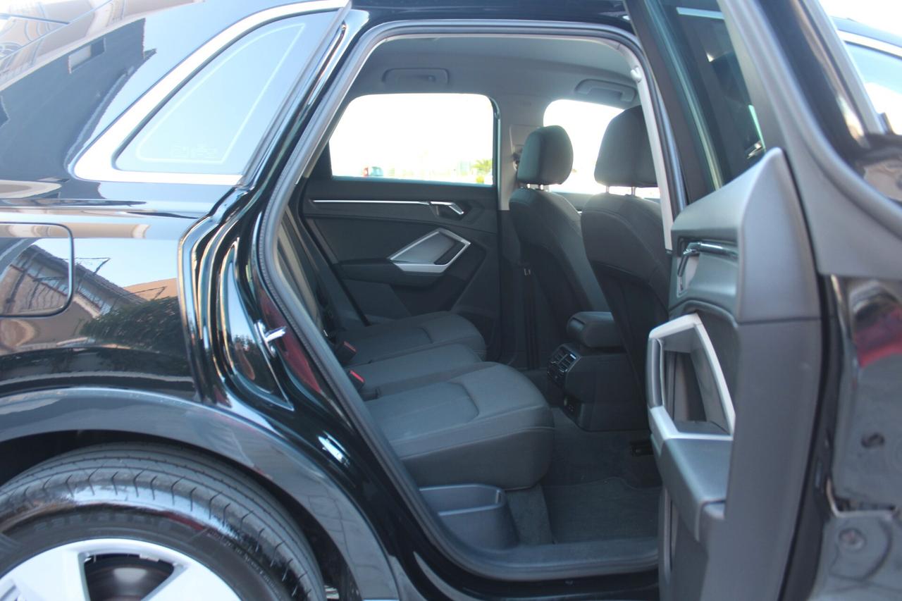 Audi Q3 35 TDI S tronic Business Advanced