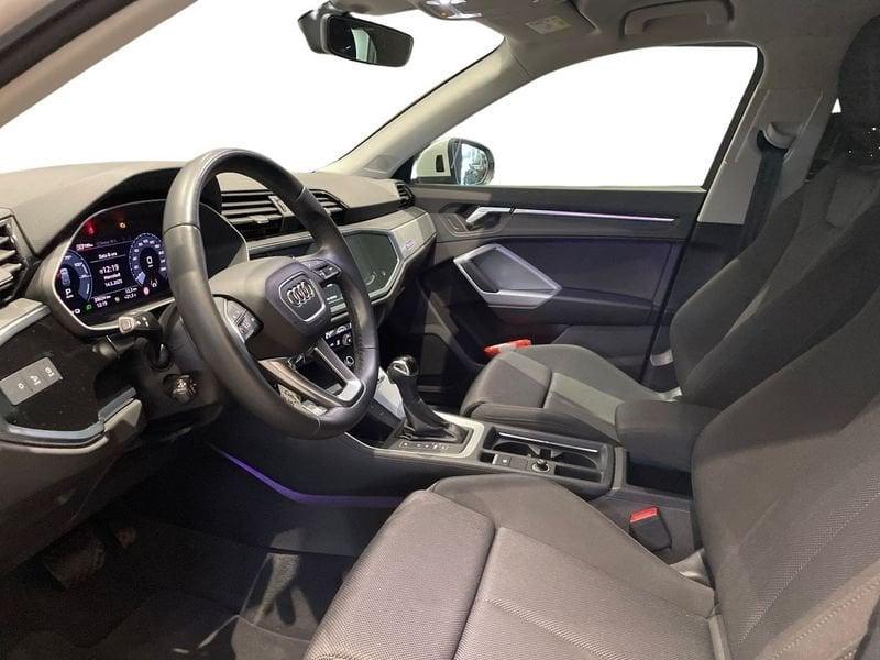 Audi Q3 45 1.4 tfsi e Business s-tronic