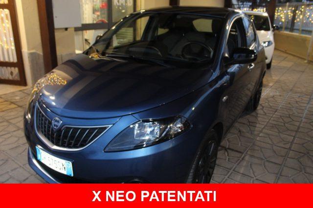 LANCIA Ypsilon 1.0 FireFly 5 porte S&S Hybrid Ecochic Silver