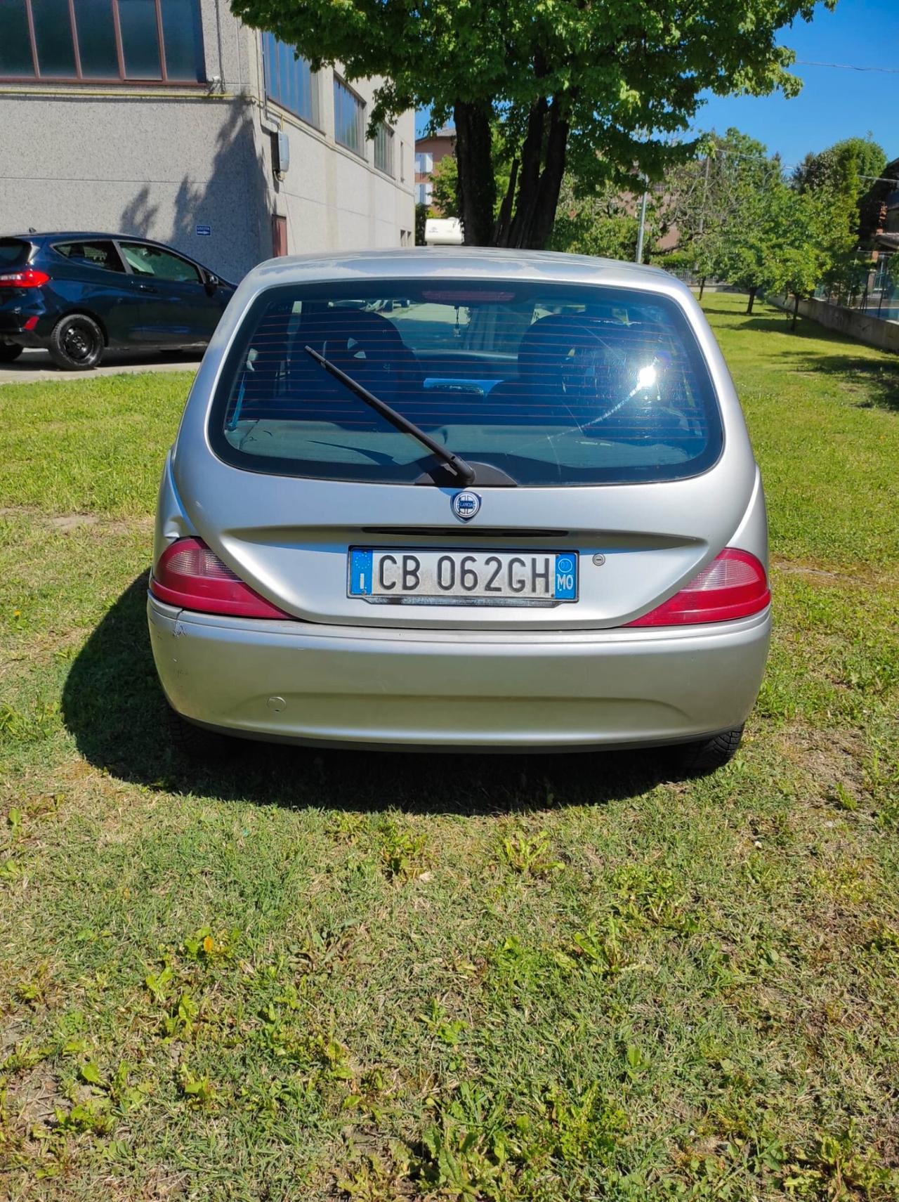 Lancia Y 1.2i cat Elefantino Blu