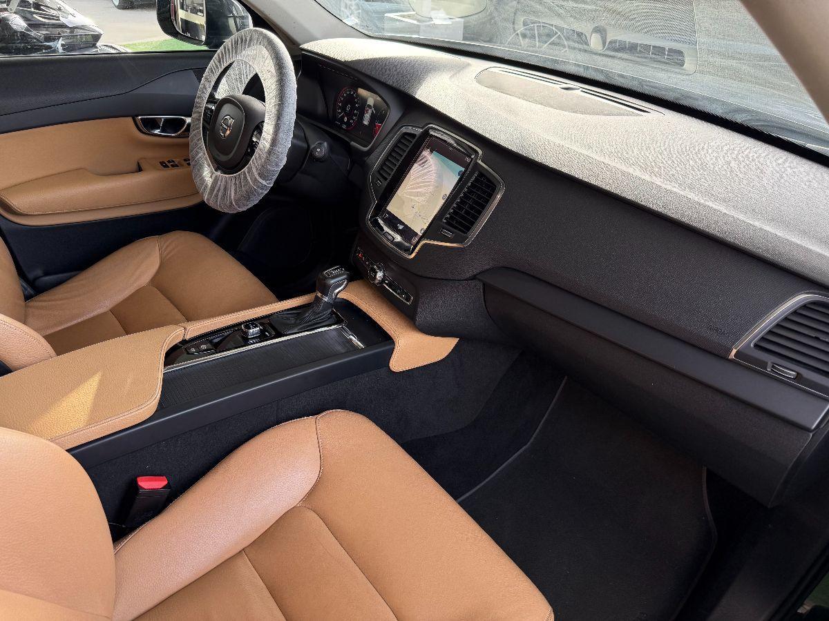 VOLVO - XC90