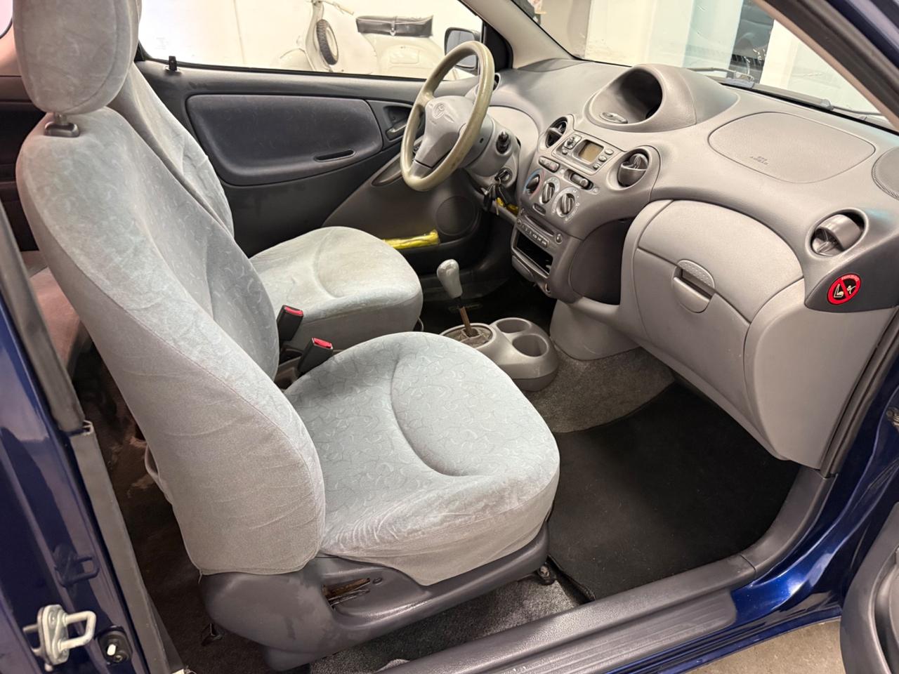 Toyota Yaris 1.0i 16V cat 3 porte