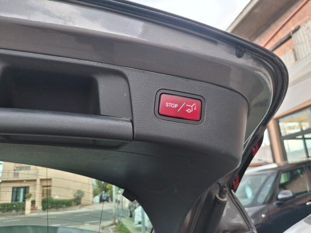 Mercedes-benz GLA 200 d Automatica **AMG Pack**