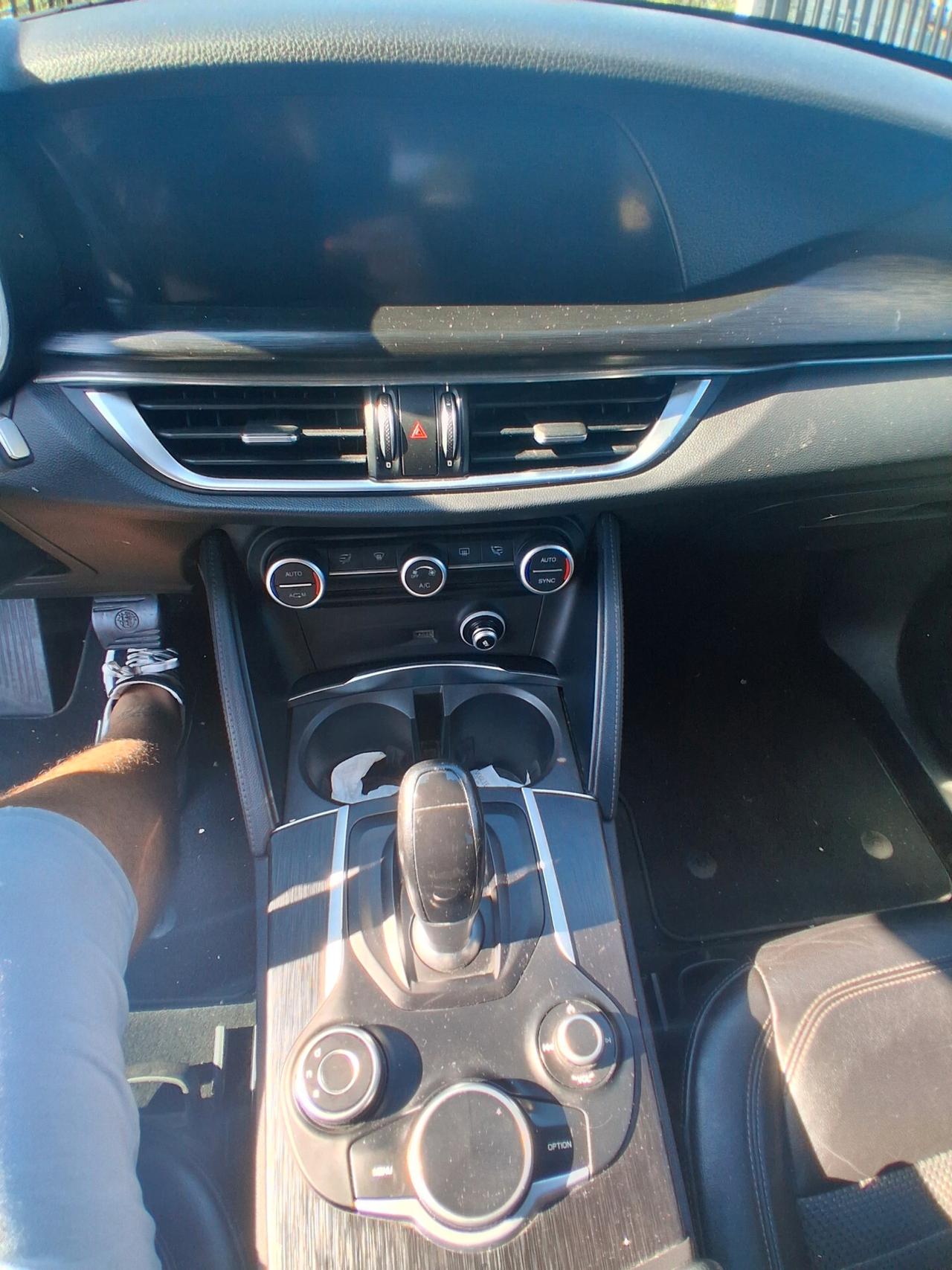 Alfa Romeo Stelvio 2.2 Turbodiesel 180 CV AT8 RWD Executive