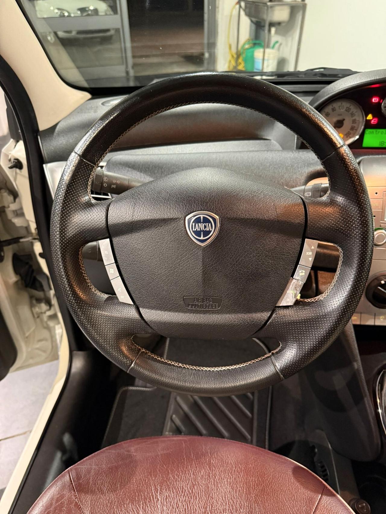 Lancia Ypsilon GPL - NEOPATENTATI