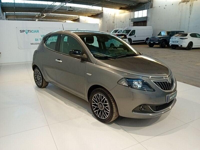 Lancia Ypsilon 1.0 FireFly 5 porte S&S Hybrid Platino