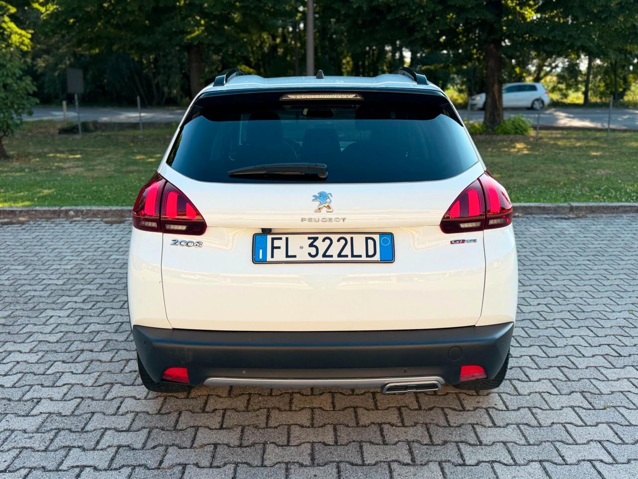 Peugeot 2008 PureTech Turbo 130 S&S Black Matt