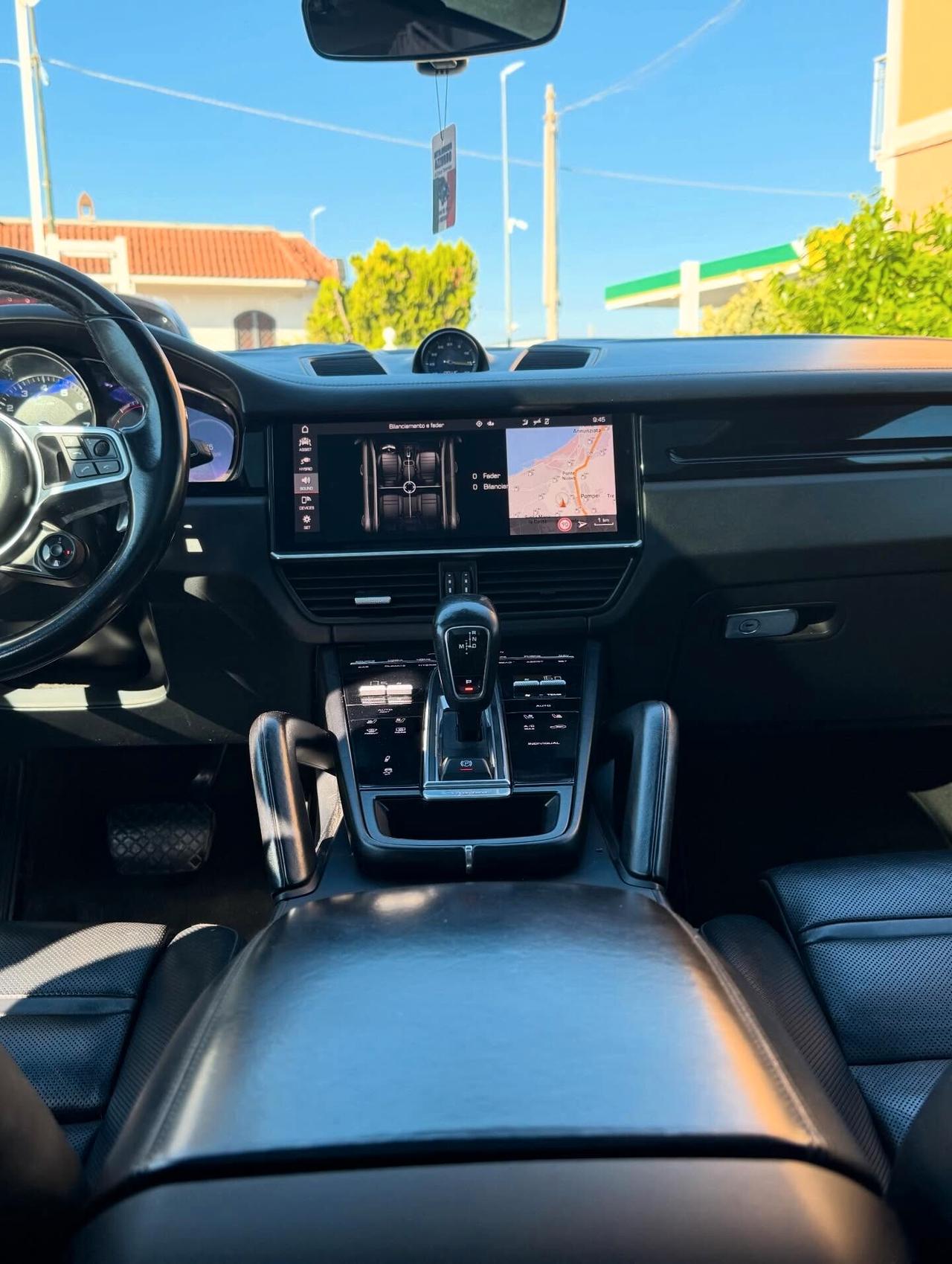 Porsche Cayenne COUPE