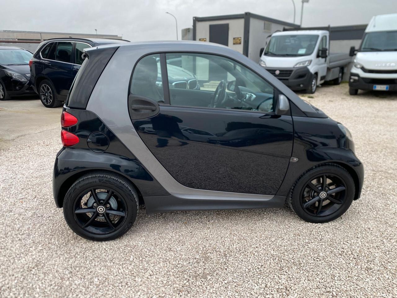 Smart ForTwo 1000 45 kW MHD coupé pure