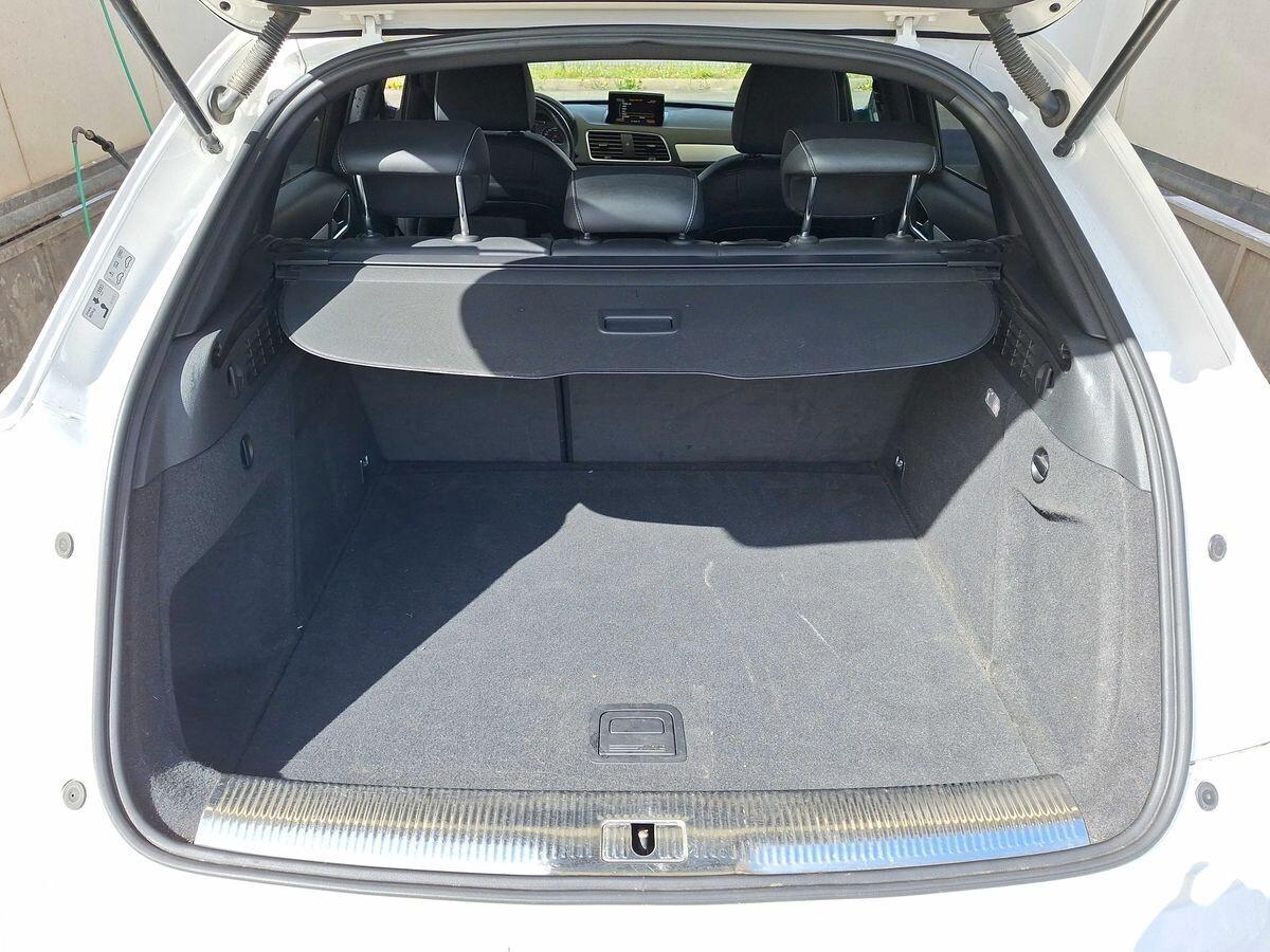 AUDI Q3 20 TDI 150 CV. E6 S-LINE FULL