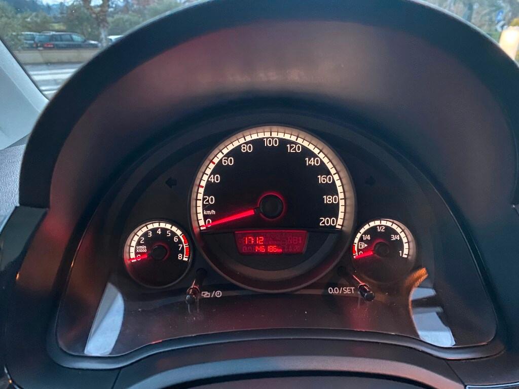 VOLKSWAGEN up! 1.0 5p. move up!