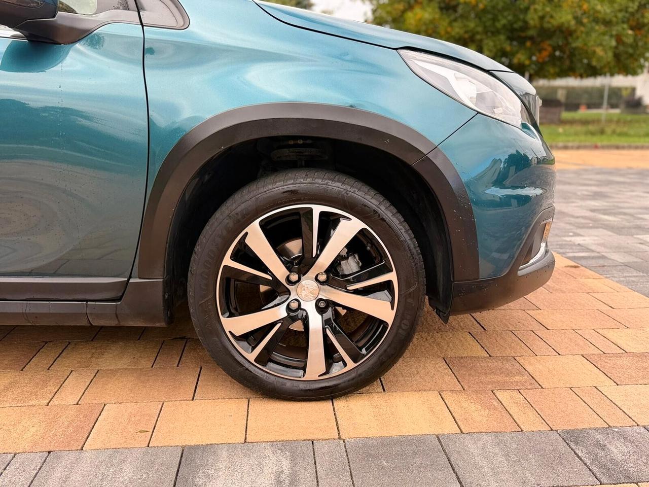 Peugeot 2008 BlueHDi 120 S&S Neopatentati